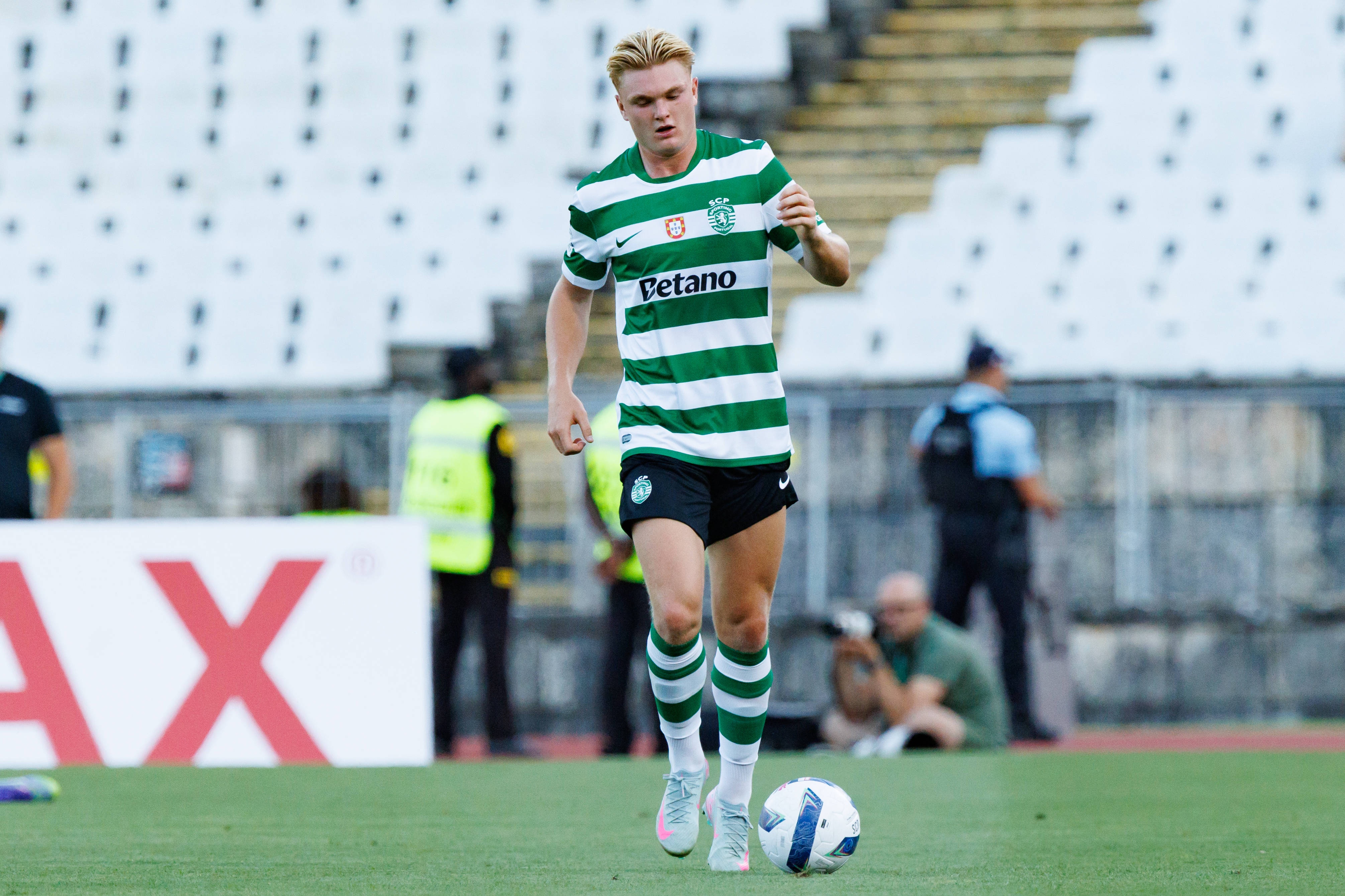 mk体育-记录报：雷恩报价哈德尔被葡体拒绝，米兰将继续竞争