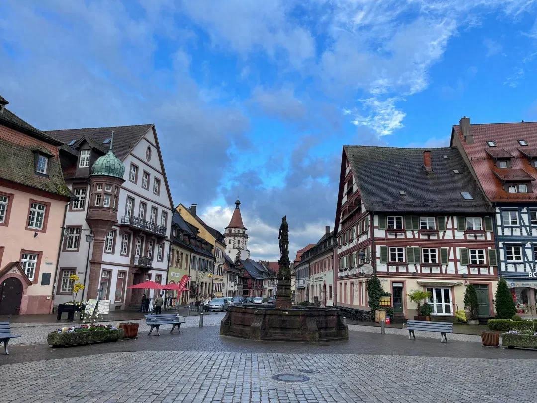 德国和江苏同为8000多万人，德国创造4.66万亿GDP，江苏令人意外